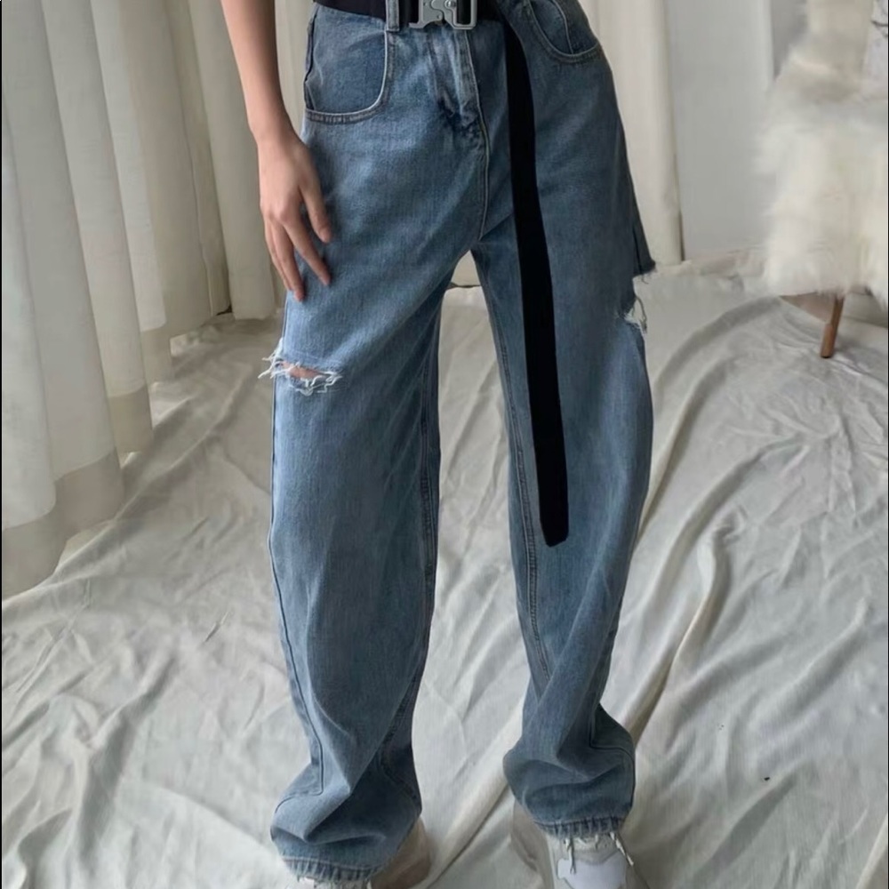 Jean - Picture 2 of 2